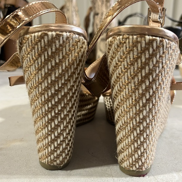 Db Dk fashion, size 7.5, rose gold - Picture 3 of 3